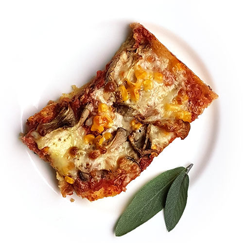 Pizza aus Polenta mit Austernseitlingen und Salbei